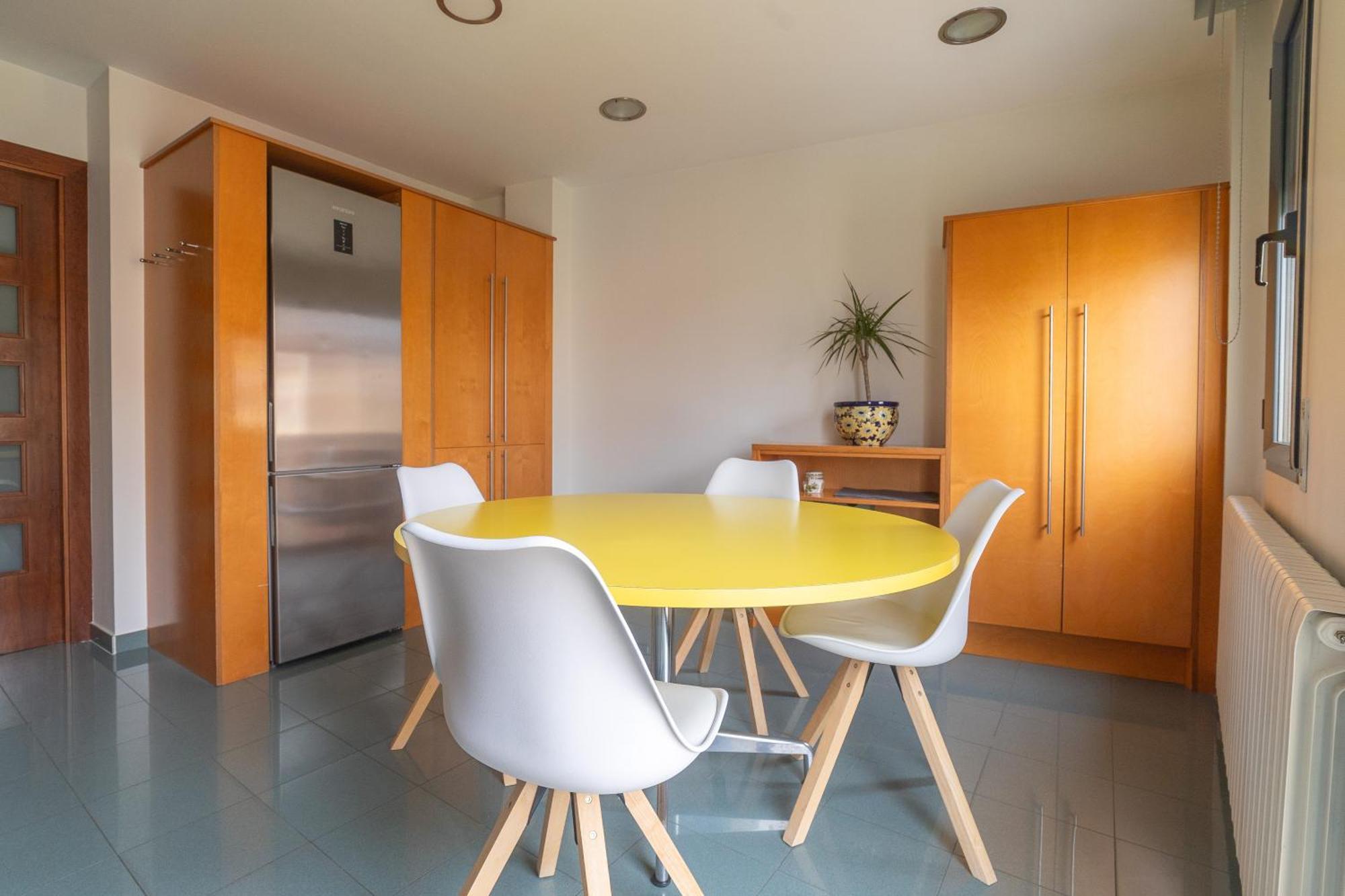 Mazi Apartments Colon Vic Exterior photo