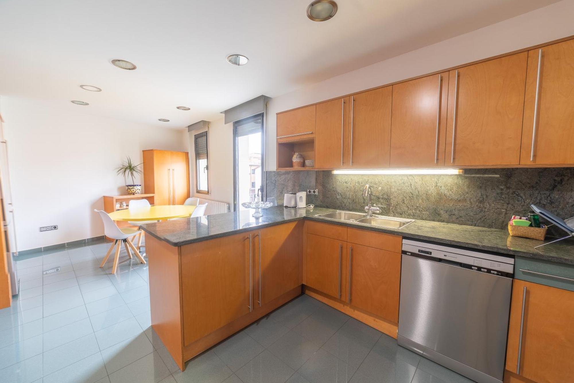 Mazi Apartments Colon Vic Exterior photo